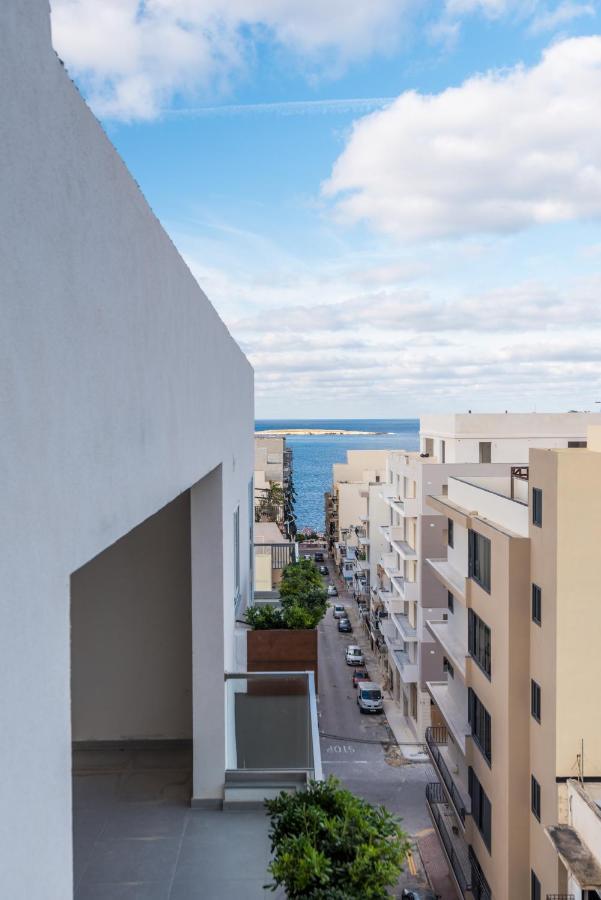 Seashells 2 Bedroom Apartment With Sunny Terrace With Stunning Sea Views - By Getawaysmalta Сейнт Полс Бей Екстериор снимка